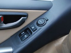 2011款 2.4L 领航版