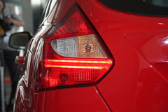 2012款 两厢 2.0L DCT 豪华运动型