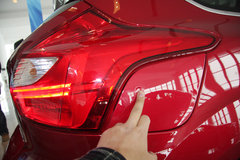 2012款 两厢 2.0L DCT 豪华运动型