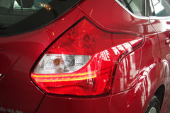 2012款 两厢 2.0L DCT 豪华运动型