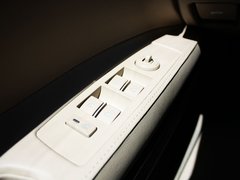 2011款 2.0T 自动 精英型