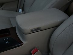 2010款 2.5L AT V6 Royal真皮导航版