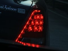 2010款 2.5L AT V6 Royal真皮导航版