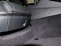 2011款 V6 TSI 豪华型 5座