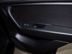 2011款 V6 TSI 豪华型 5座