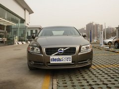 沃尔沃  S80L 2.0T DCT 车头正面视角