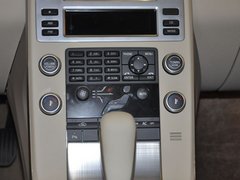 沃尔沃  S80L 2.0T DCT 中控台中央特写