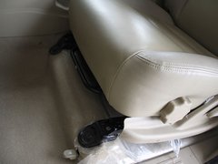 2011款 2.4T 手动 柴油两驱豪华型 5座