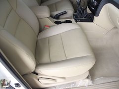 2011款 2.4T 手动 柴油两驱豪华型 5座