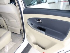 2011款 2.4T 手动 柴油两驱豪华型 5座