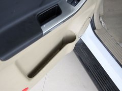 2011款 2.4T 手动 柴油两驱豪华型 5座