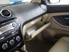 2011款 2.4T 手动 柴油两驱豪华型 5座