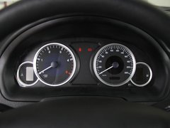 2011款 2.4T 手动 柴油两驱豪华型 5座