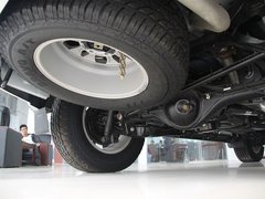 2011款 2.4T 手动 柴油两驱豪华型 5座