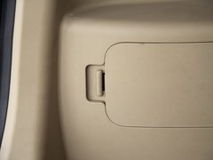 2011款 2.4T 手动 柴油两驱豪华型 5座