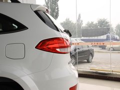 2011款 2.4T 手动 柴油两驱豪华型 5座
