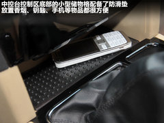 2011款 2.4T 手动 柴油两驱超豪华型 5座