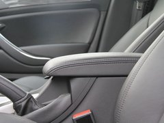 2011款 2.3L 自动 尊贵型