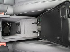 2011款 2.3L 自动 尊贵型