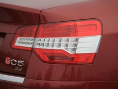 2011款 2.3L 自动 尊贵型