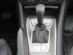 2011款 2.3L 自动 尊贵型