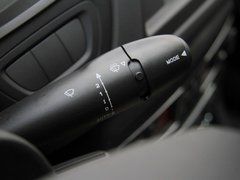 2011款 2.3L 自动 尊贵型