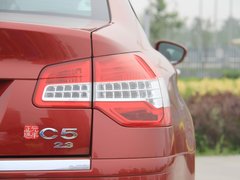 2011款 2.3L 自动 尊贵型