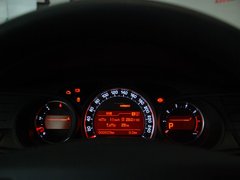 2011款 2.3L 自动 尊贵型