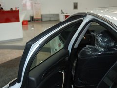 2011款 2.3L 自动 尊贵型