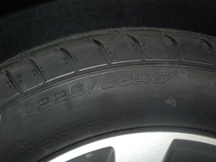 2011款 2.3L 自动 尊贵型