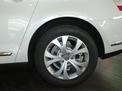 2011款 2.3L 自动 尊贵型