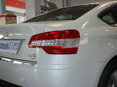 2011款 2.3L 自动 尊贵型