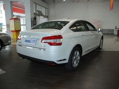 2011款 2.3L 自动 尊贵型