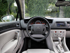 2011款 3.0L 自动 旗舰型