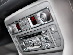 2011款 3.0L 自动 旗舰型