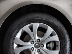 2011款 3.0L 自动 旗舰型