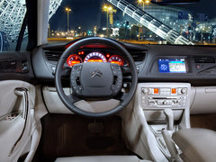 2011款 3.0L 自动 旗舰型