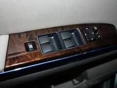 2011款 2.3 自动 尊贵版 7座