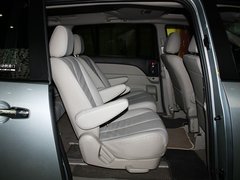 2011款 2.3 自动 尊贵版 7座