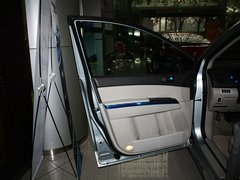 2011款 2.3 自动 尊贵版 7座