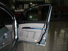 2011款 2.3 自动 尊贵版 7座