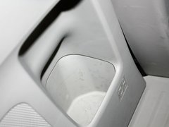 2011款 2.3 自动 尊贵版 7座