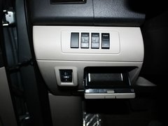 2011款 2.3 自动 尊贵版 7座