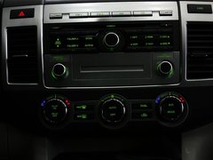 2011款 2.3 自动 尊贵版 7座
