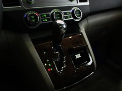 2011款 2.3 自动 尊贵版 7座