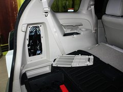 2011款 2.3 自动 尊贵版 7座