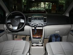 2011款 2.3 自动 尊贵版 7座