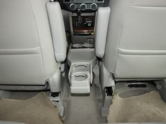 2011款 2.3 自动 尊贵版 7座