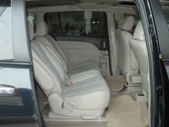 2011款 2.3 自动 尊贵版 7座