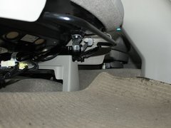 2011款 2.3 自动 尊贵版 7座